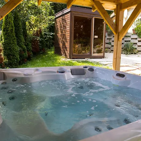 בית הארחה Napkelte Vendeghaz