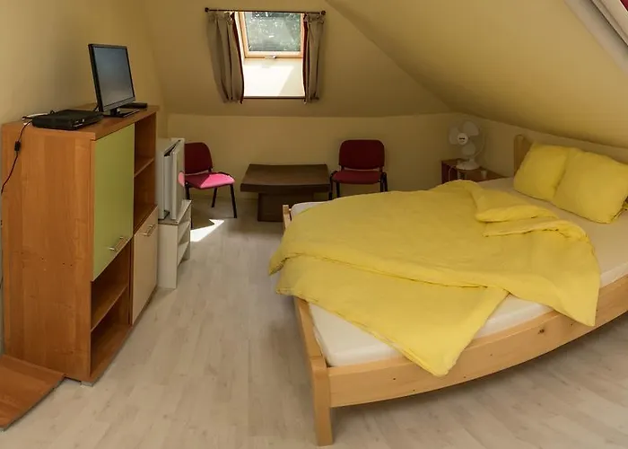 Napkelte Vendeghaz 3* Orfű